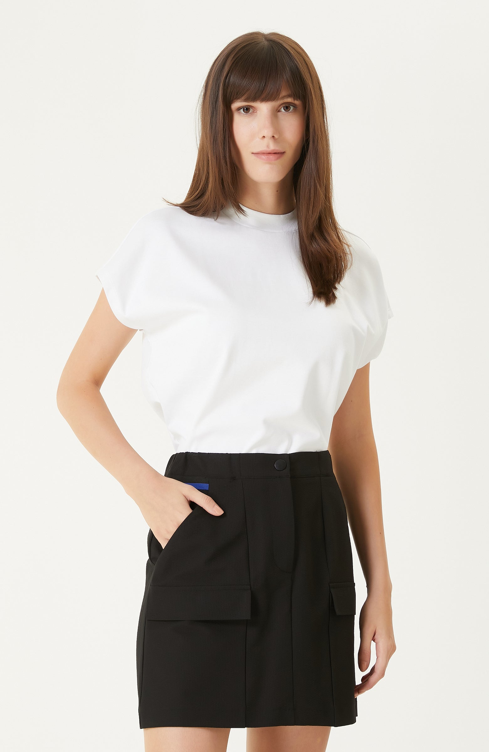 WOMEN'S BASIC T-SHIRT