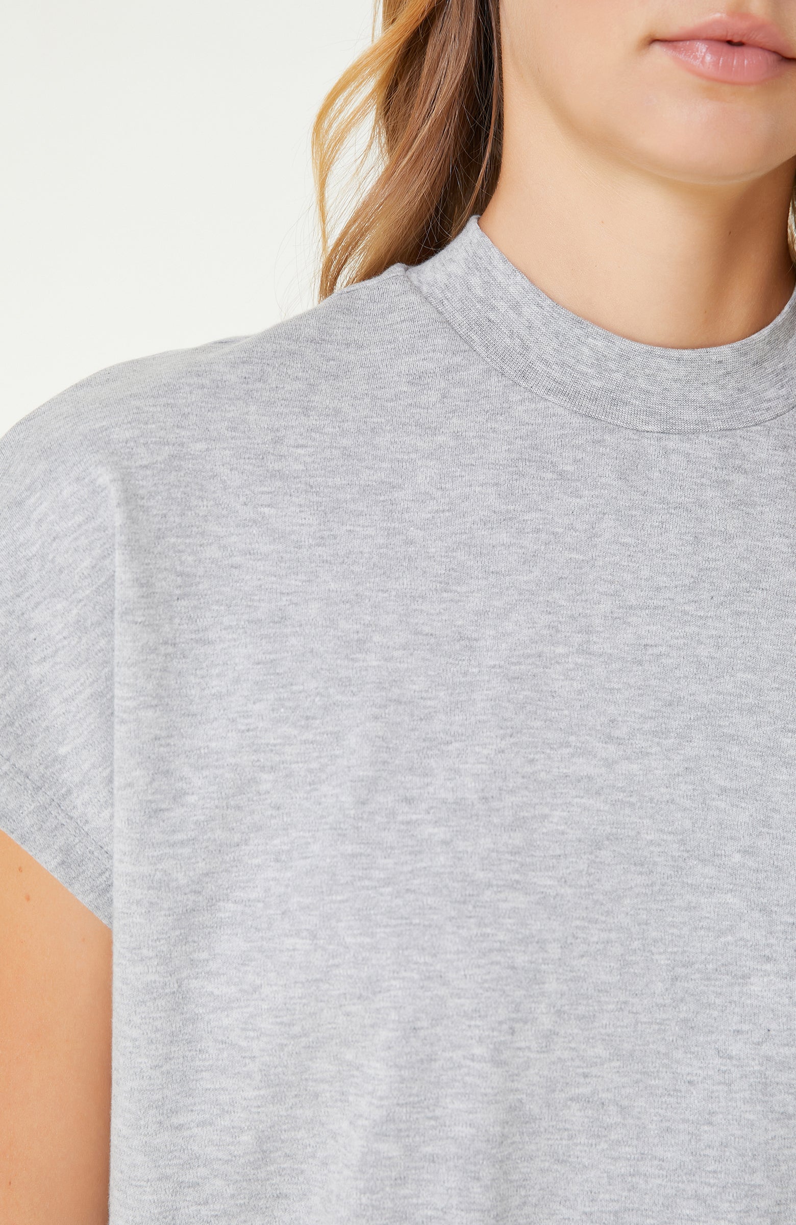 WOMEN'S TSHIRT