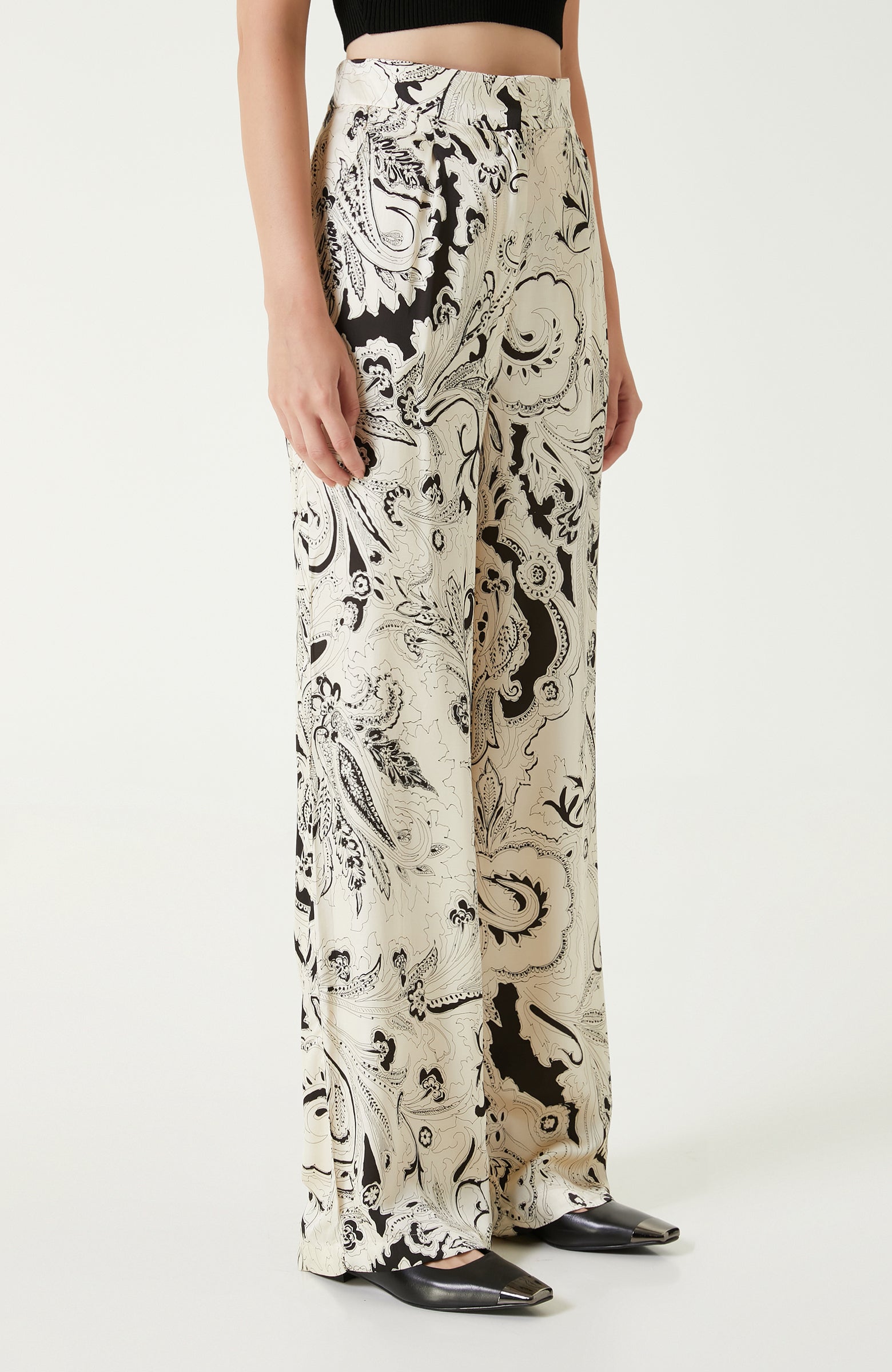WOMEN'S PATTERNED TROUSERS
