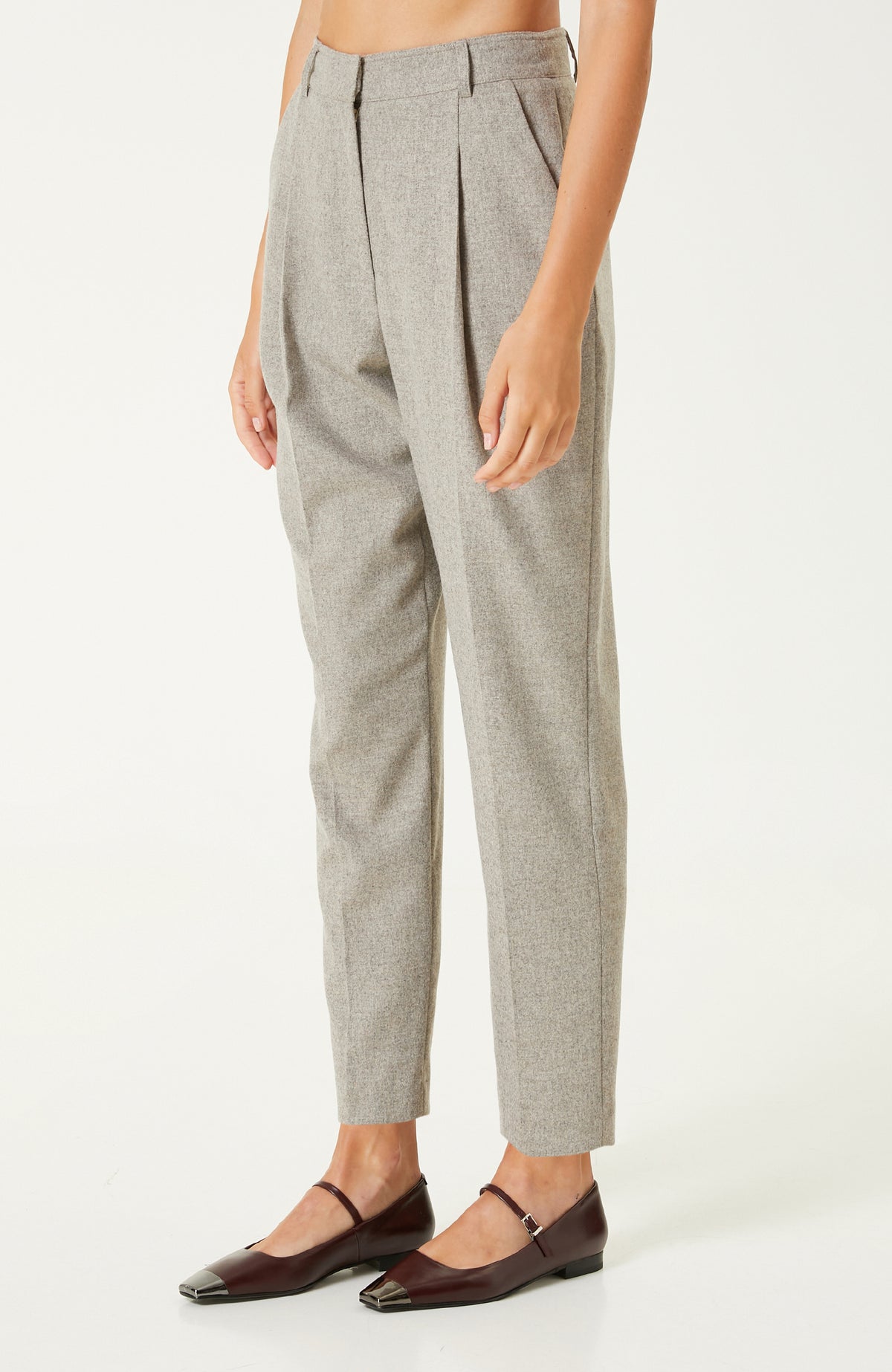 WOMEN'S TROUSERS