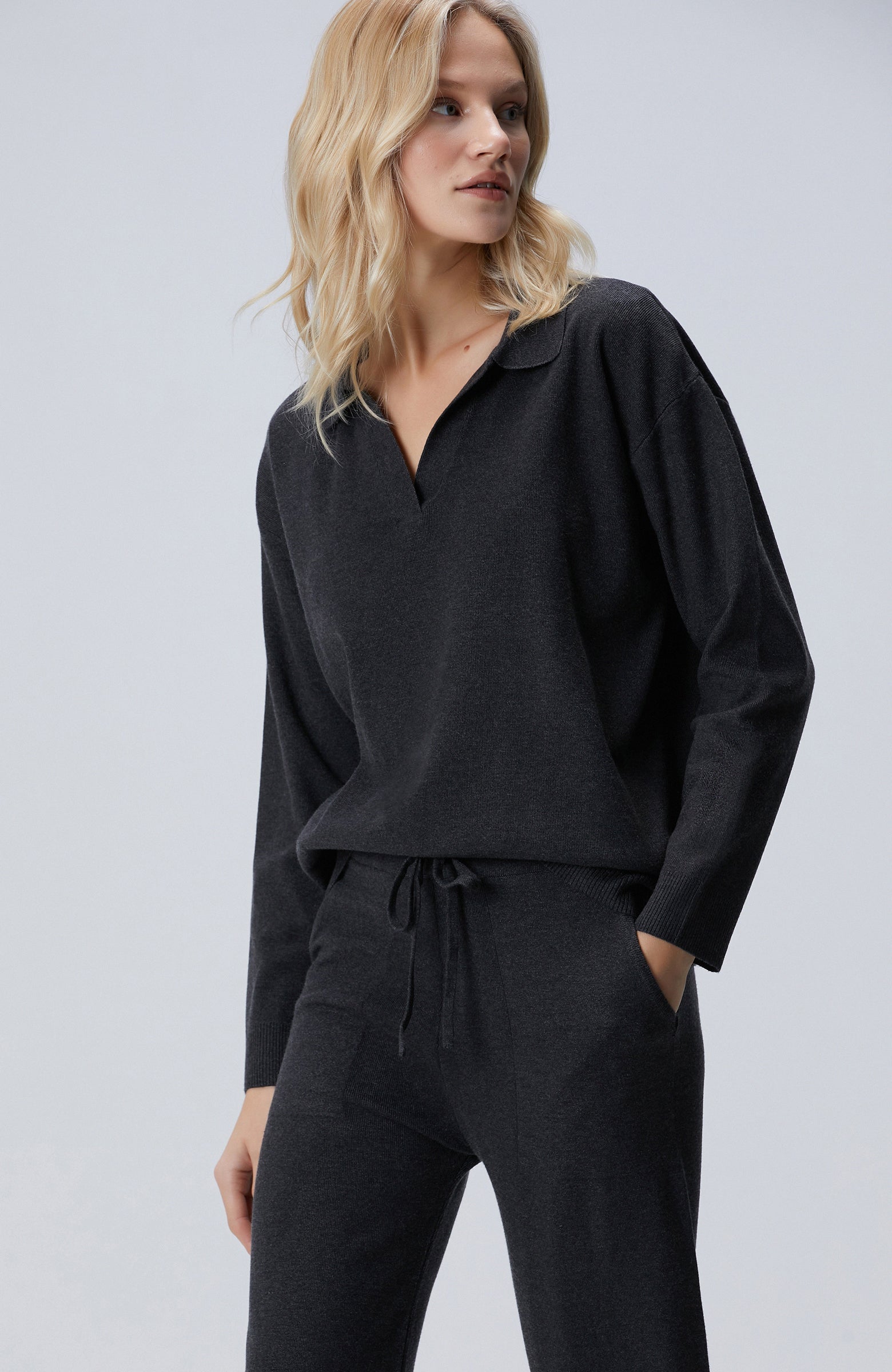 WOMEN'S Basic Sweater