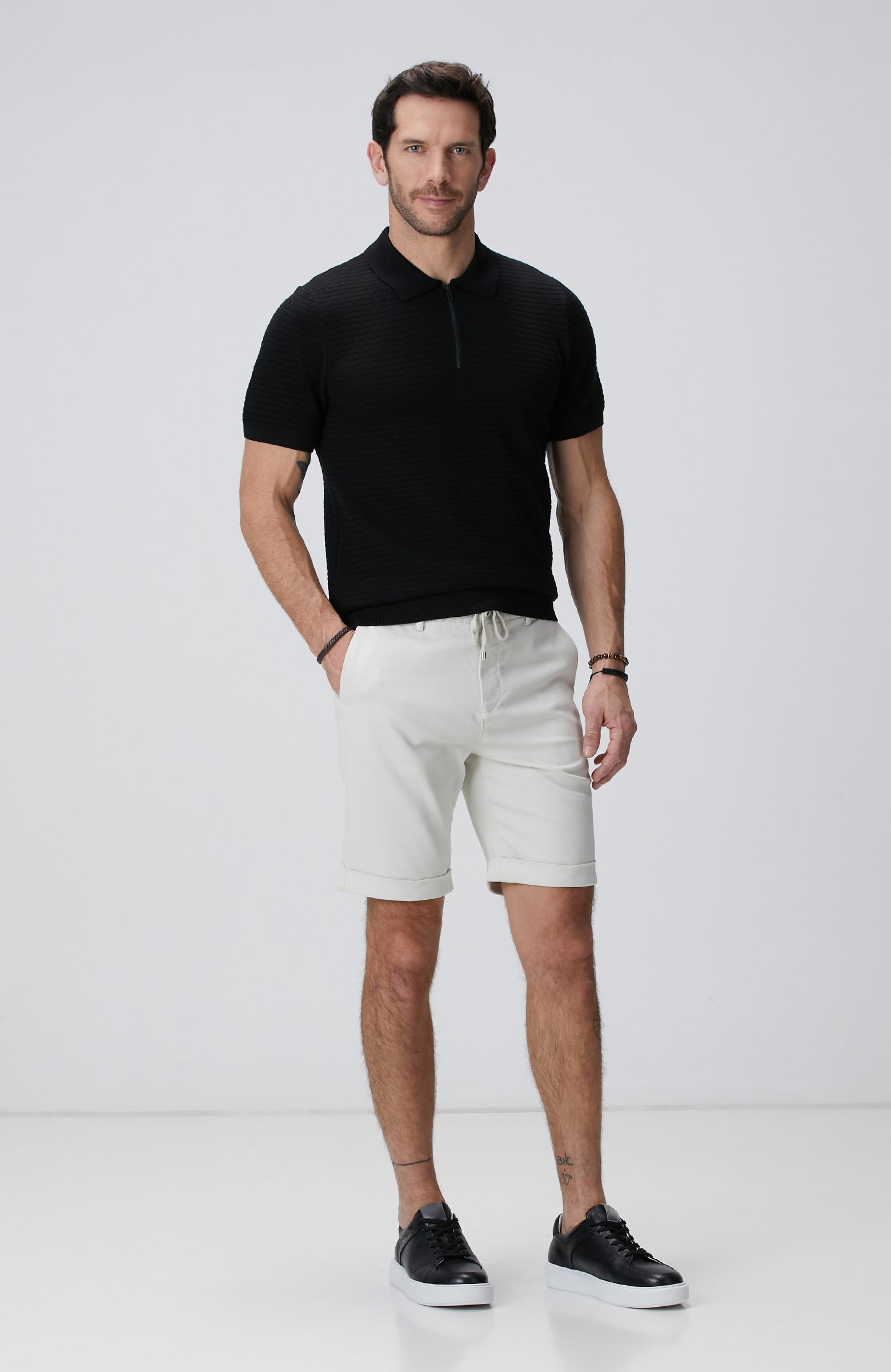 MEN'S Black Short Sleeve Sweater
