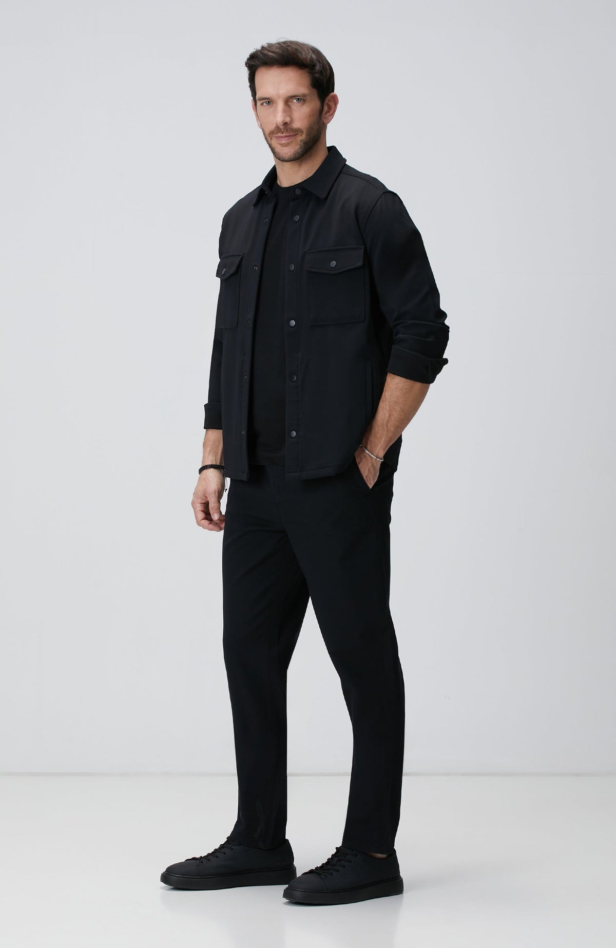 MEN'S Black Basic T-Shirt