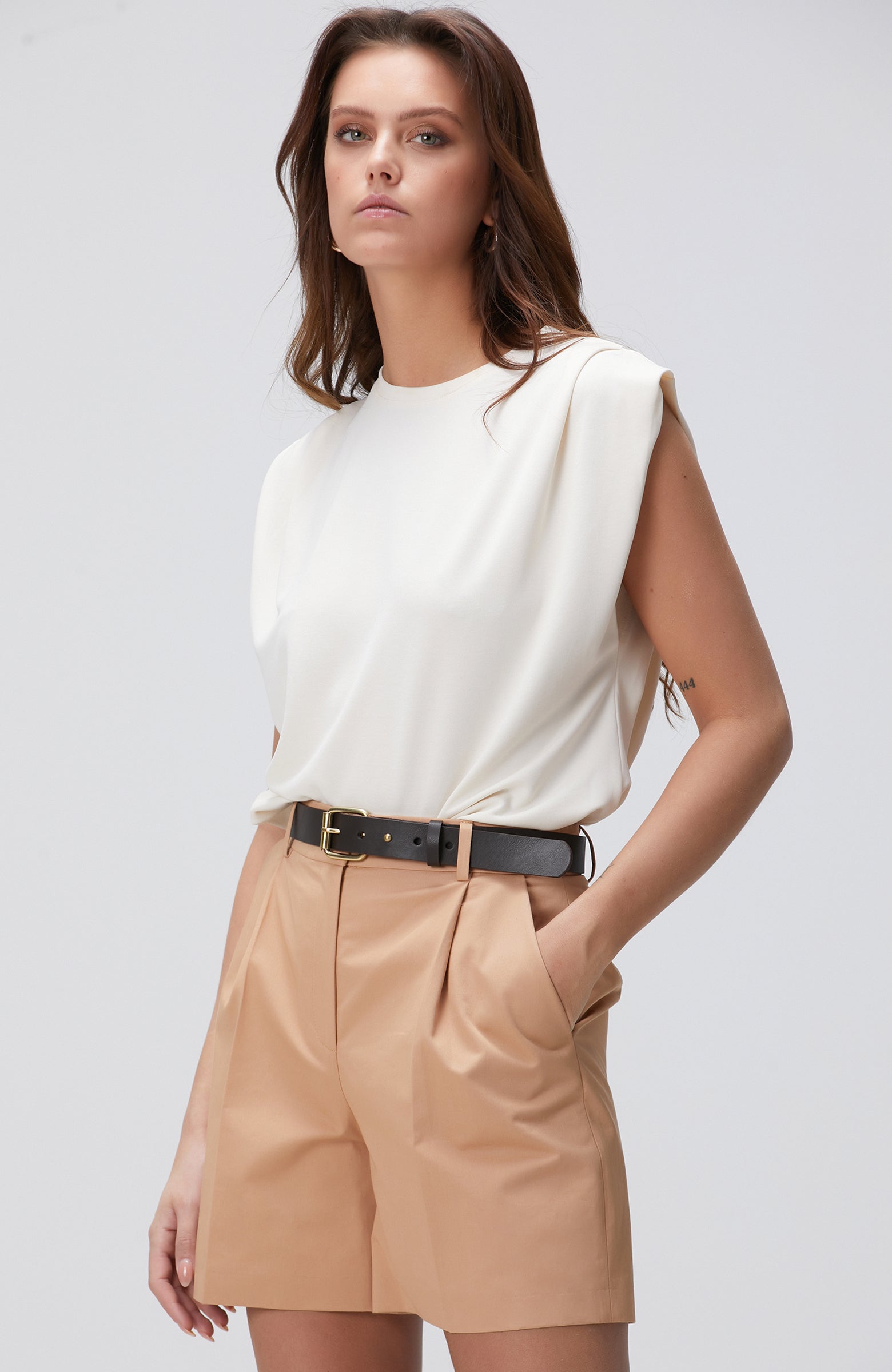 WOMEN'S Off-White T-Shirt