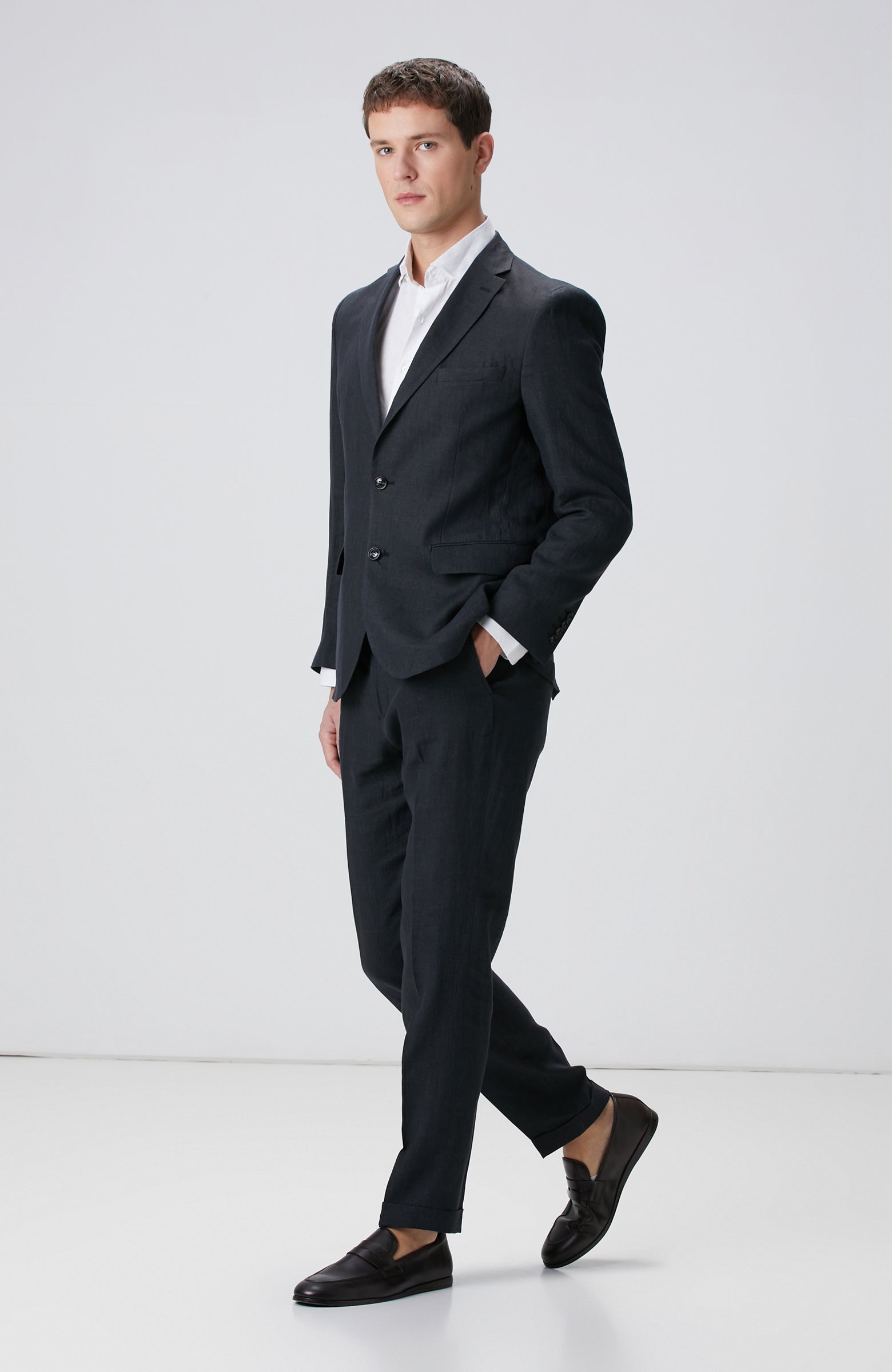 MEN'S SUIT