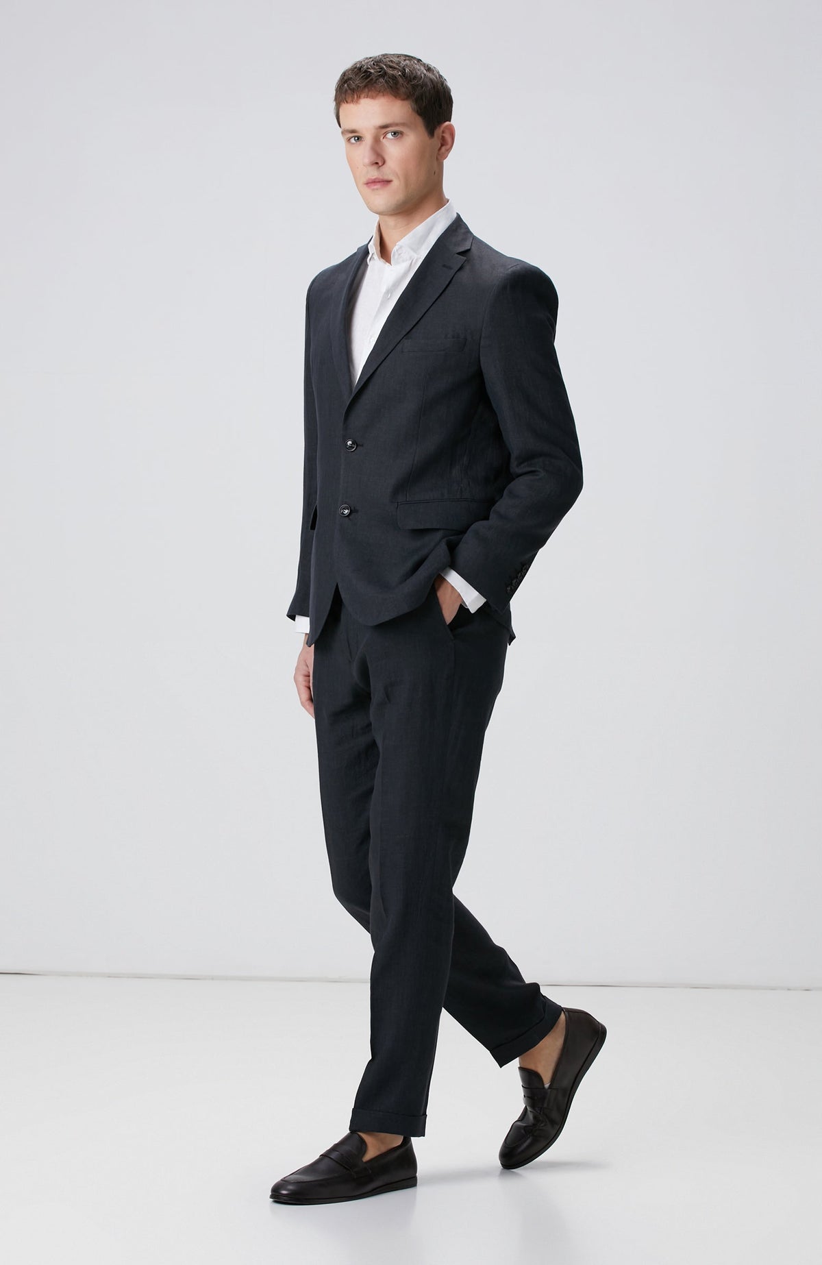MEN'S SUIT