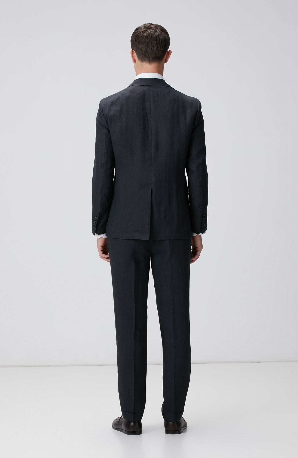 MEN'S SUIT