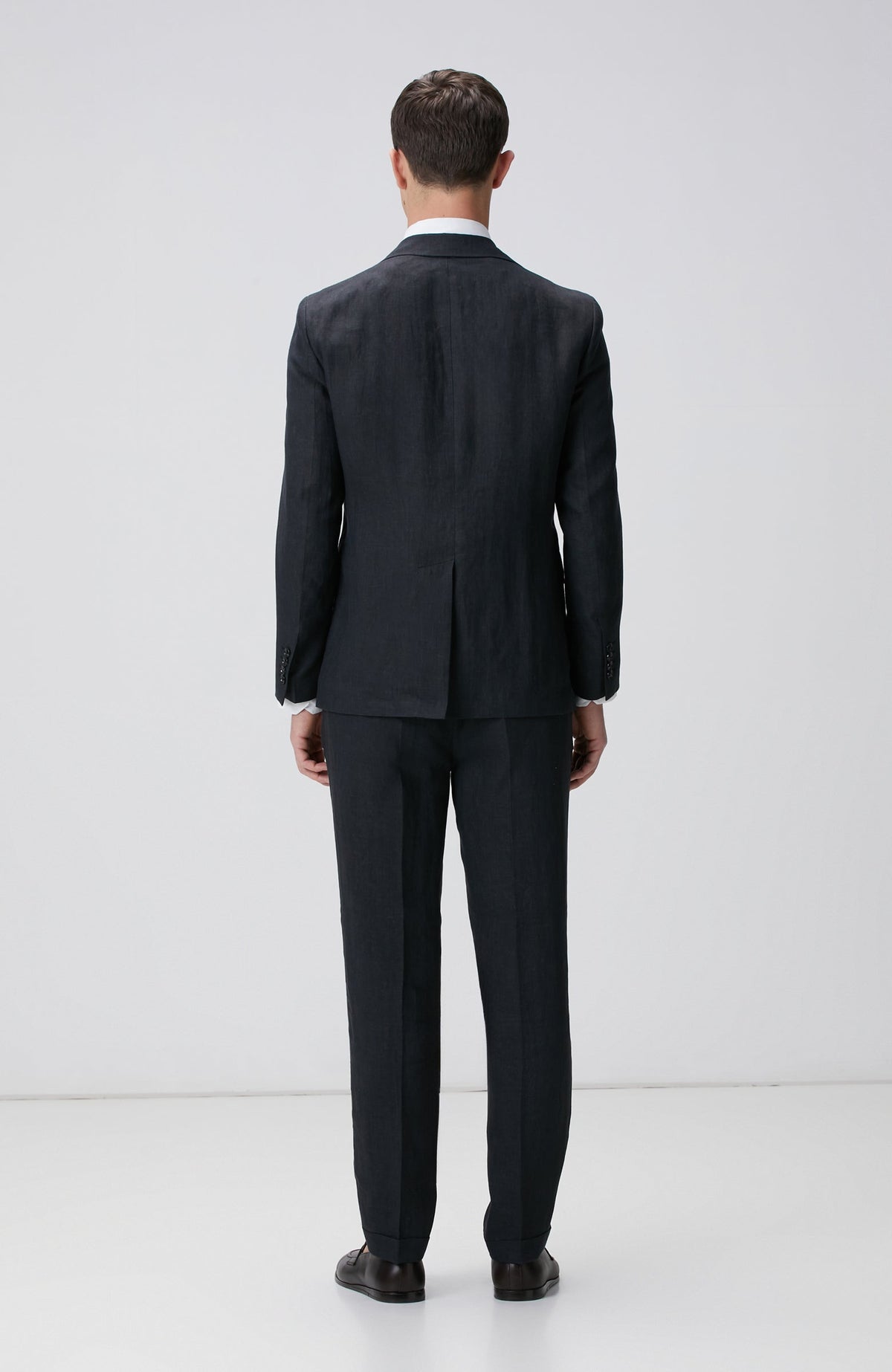 MEN'S SUIT