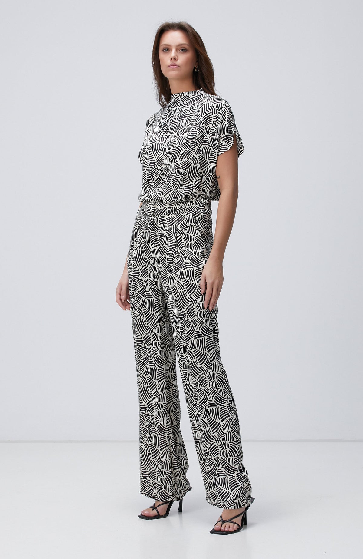 WOMEN'S Black Off-White Patterned Pants