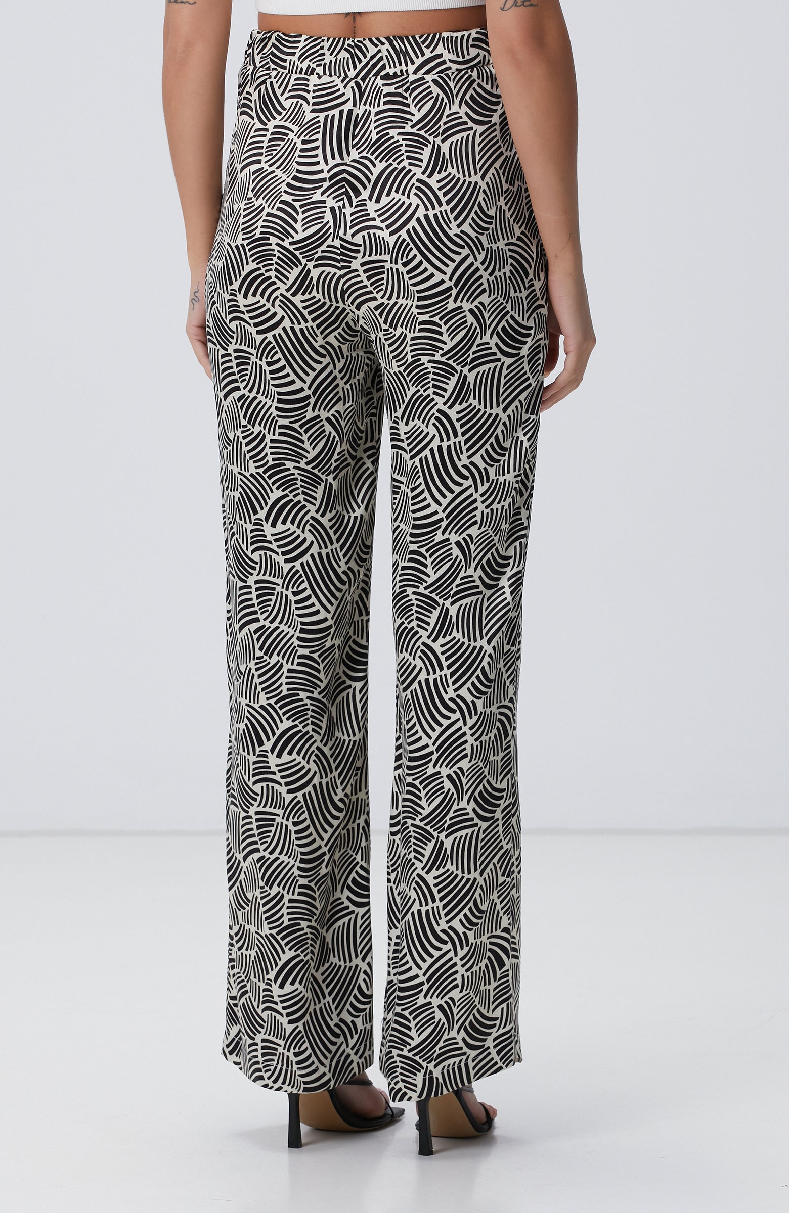 WOMEN'S Black Off-White Patterned Pants