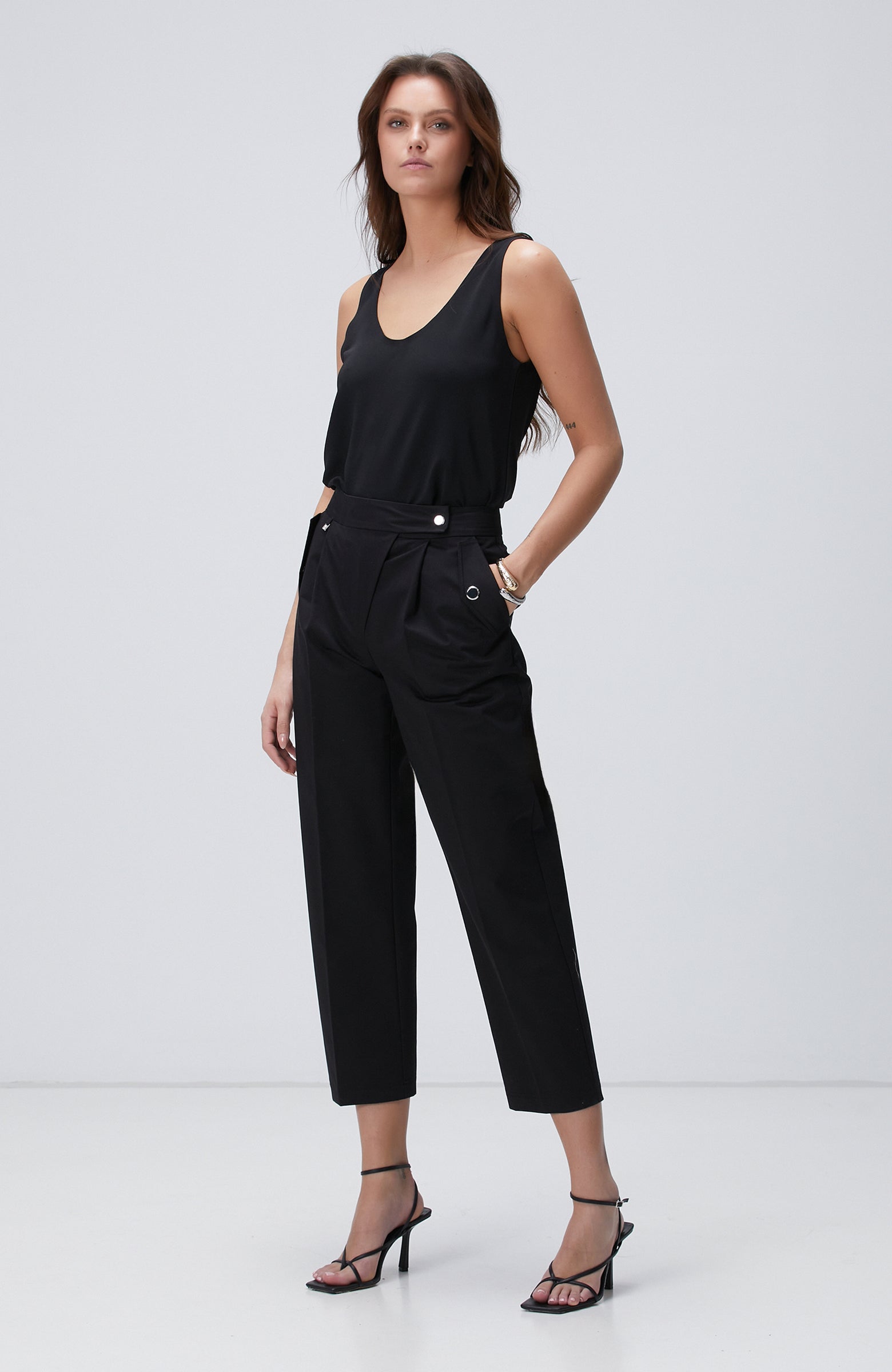 WOMEN'S Pants