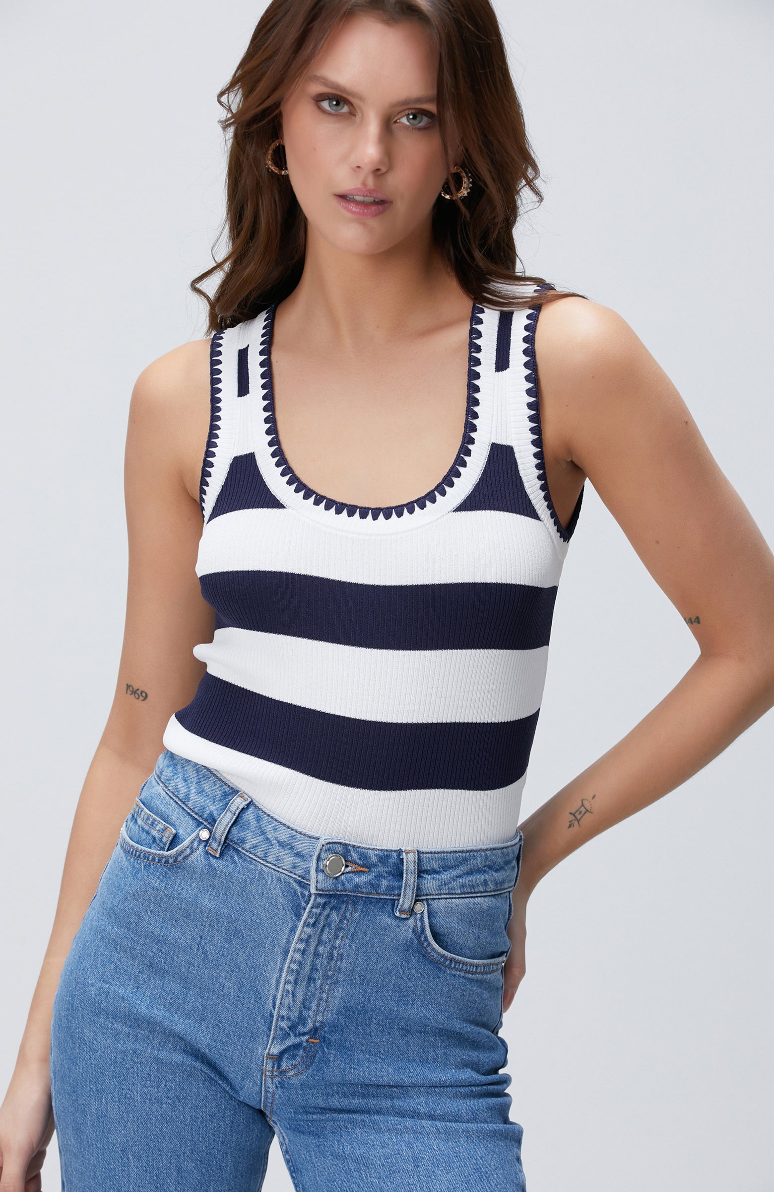 WOMEN'S Navy Blue Off-White Striped Tank Top