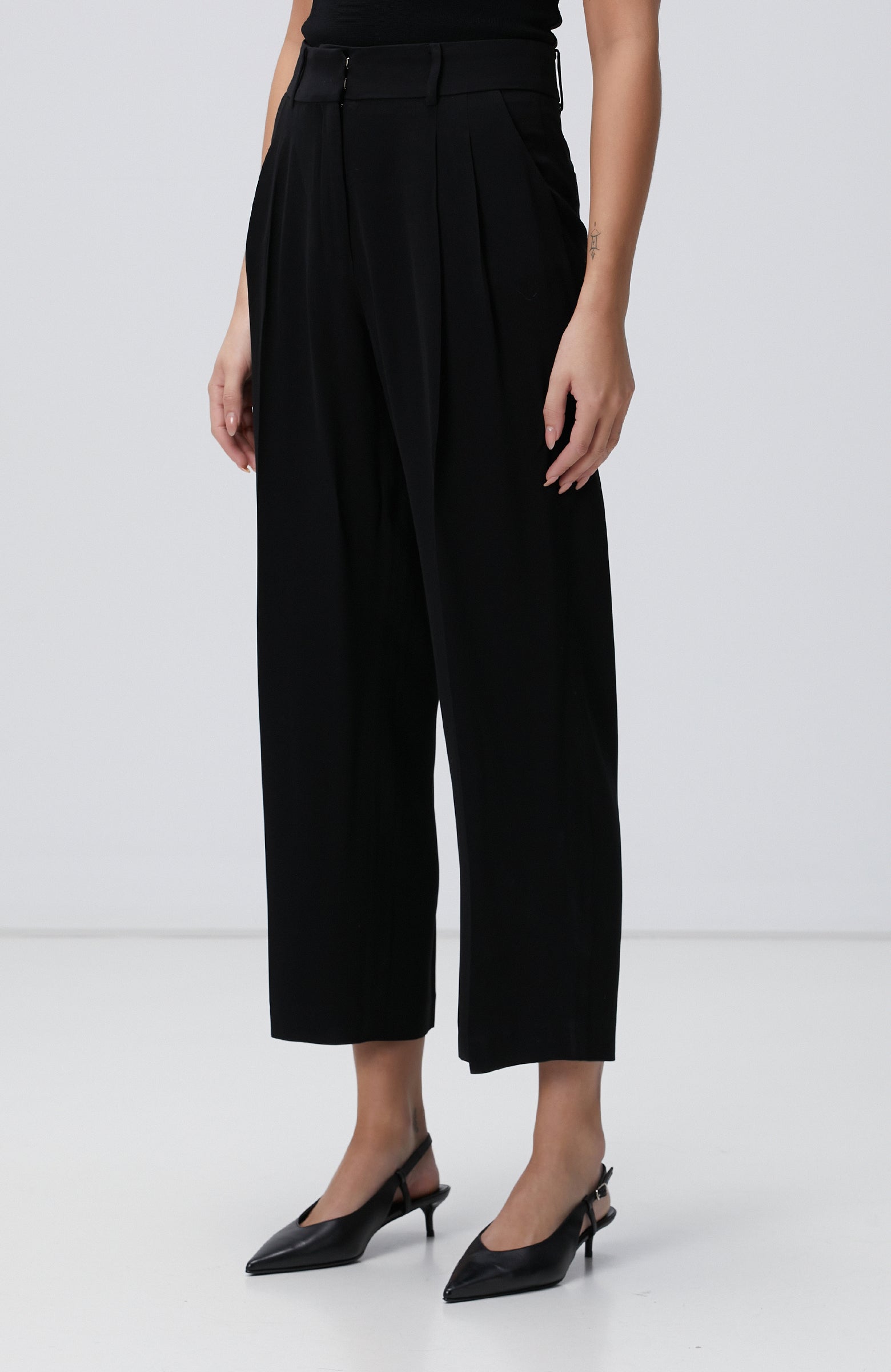 WOMEN'S Black Pants