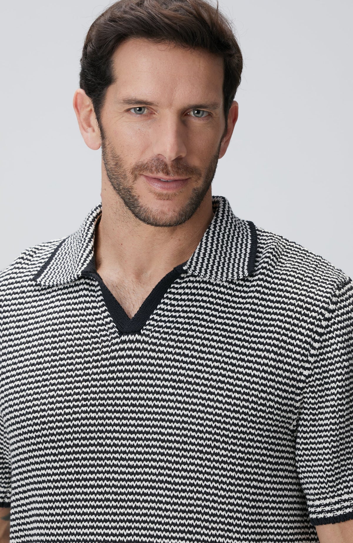 MEN'S Black Knit Sweater