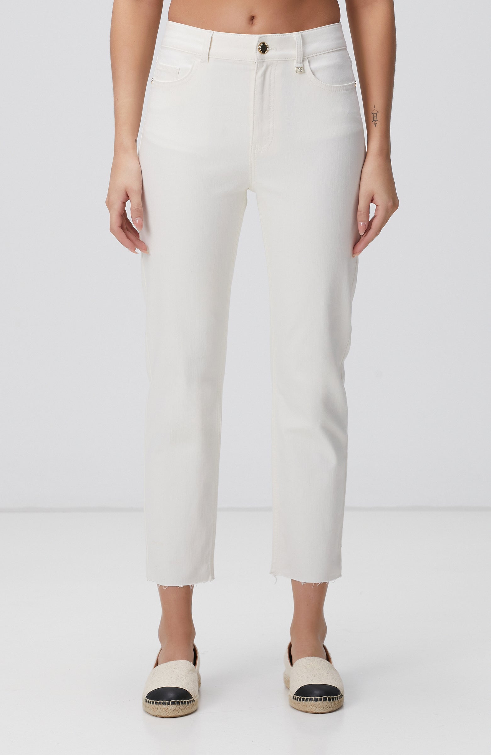 WOMEN'S Off-White Denim Pants
