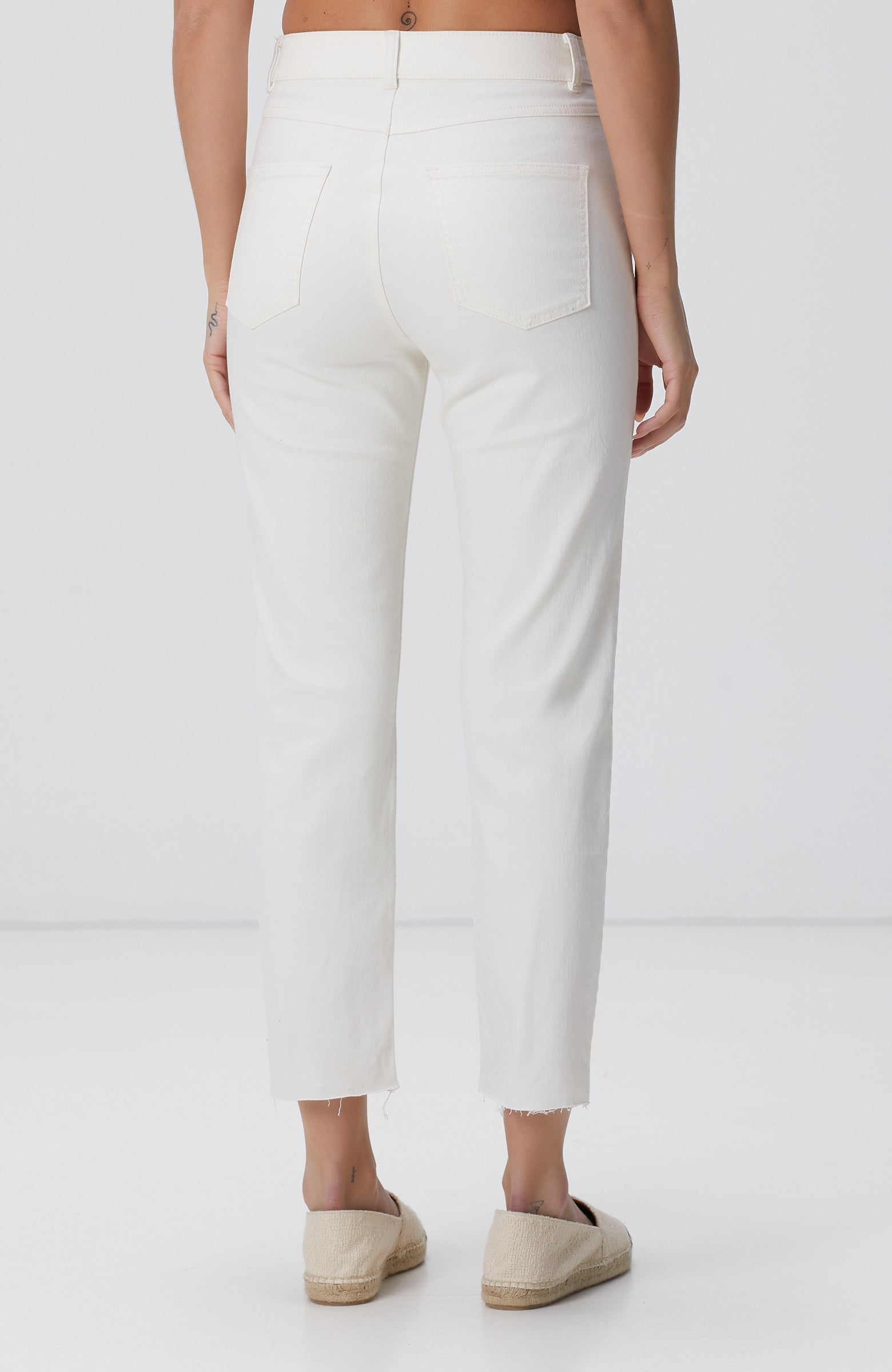 WOMEN'S Off-White Denim Pants