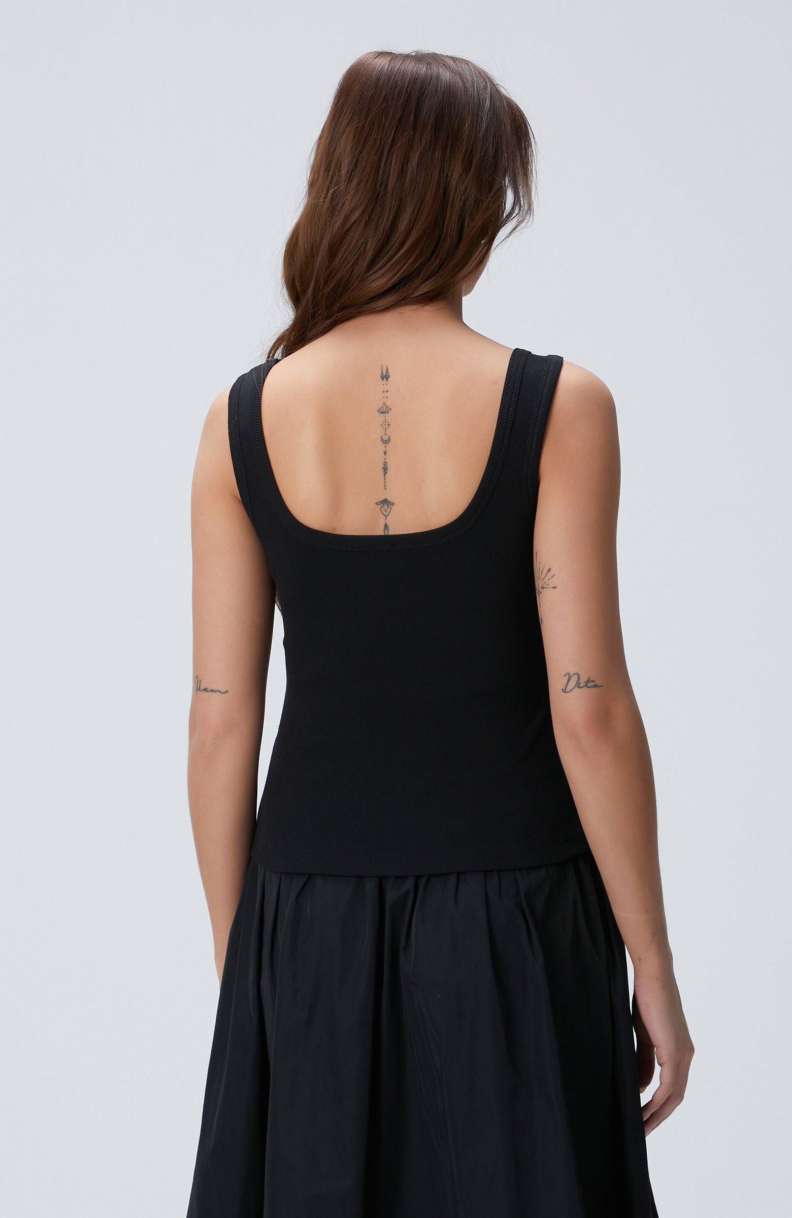 WOMEN'S Black Basic Tank Top