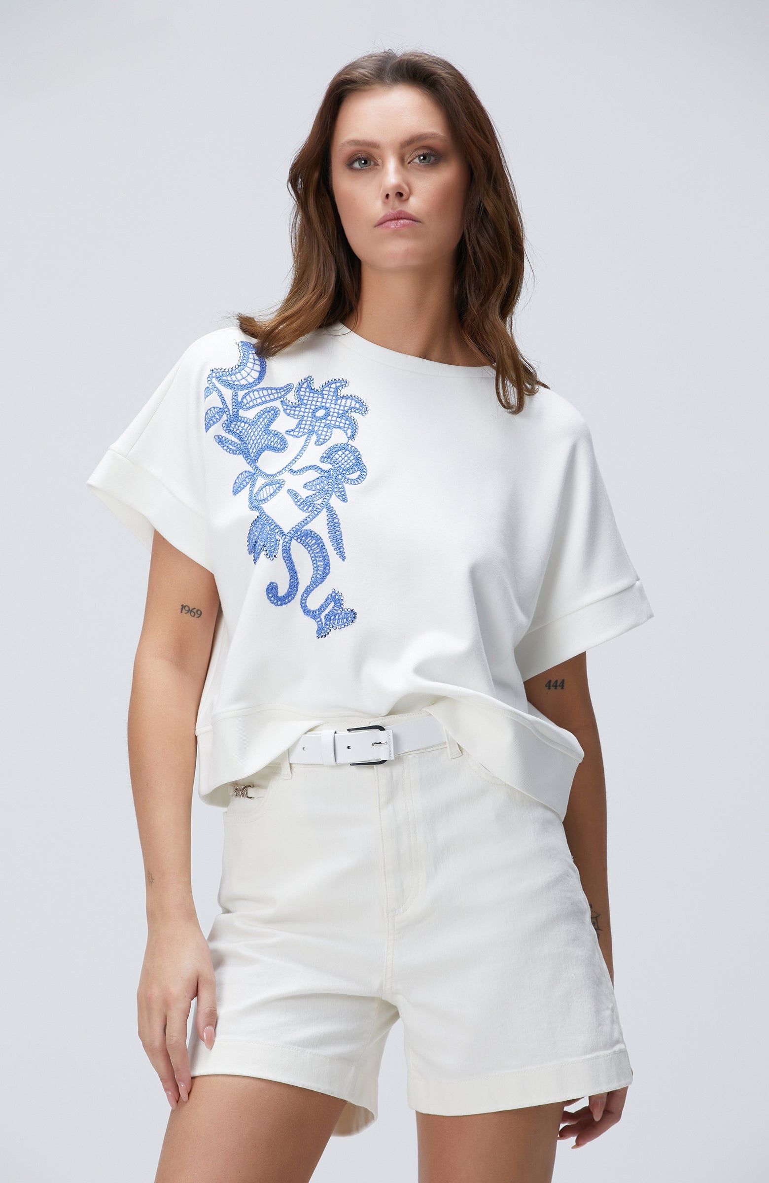 WOMEN'S Off-White Sweatshirt
