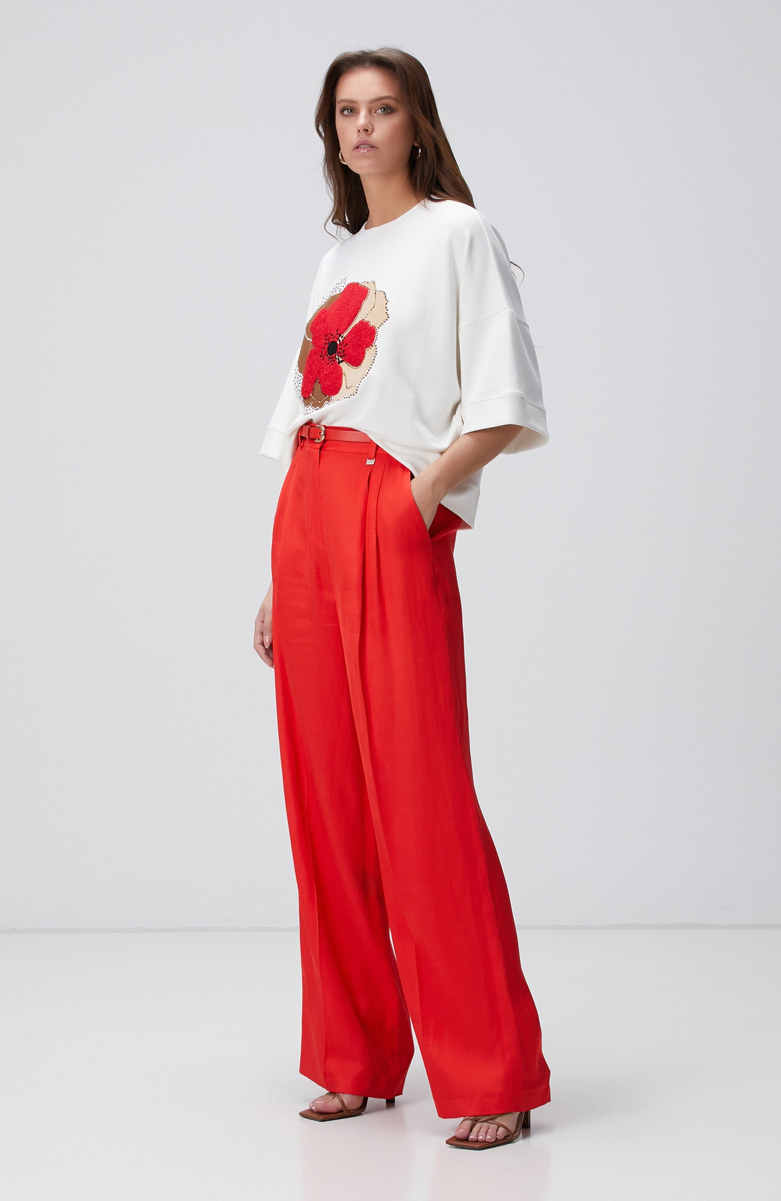 WOMEN'S Off-White Sweatshirt