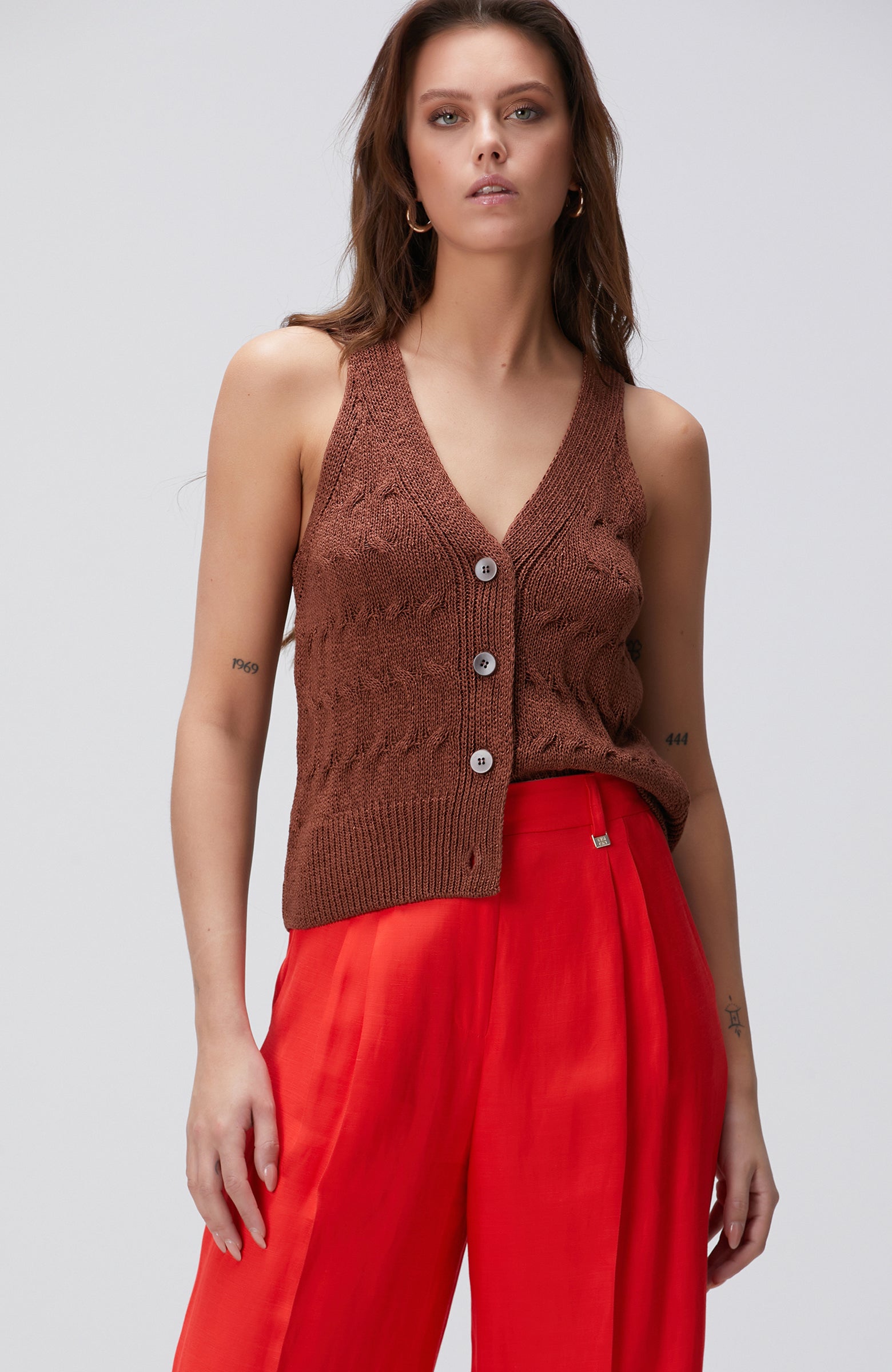 WOMEN'S Knit Vest