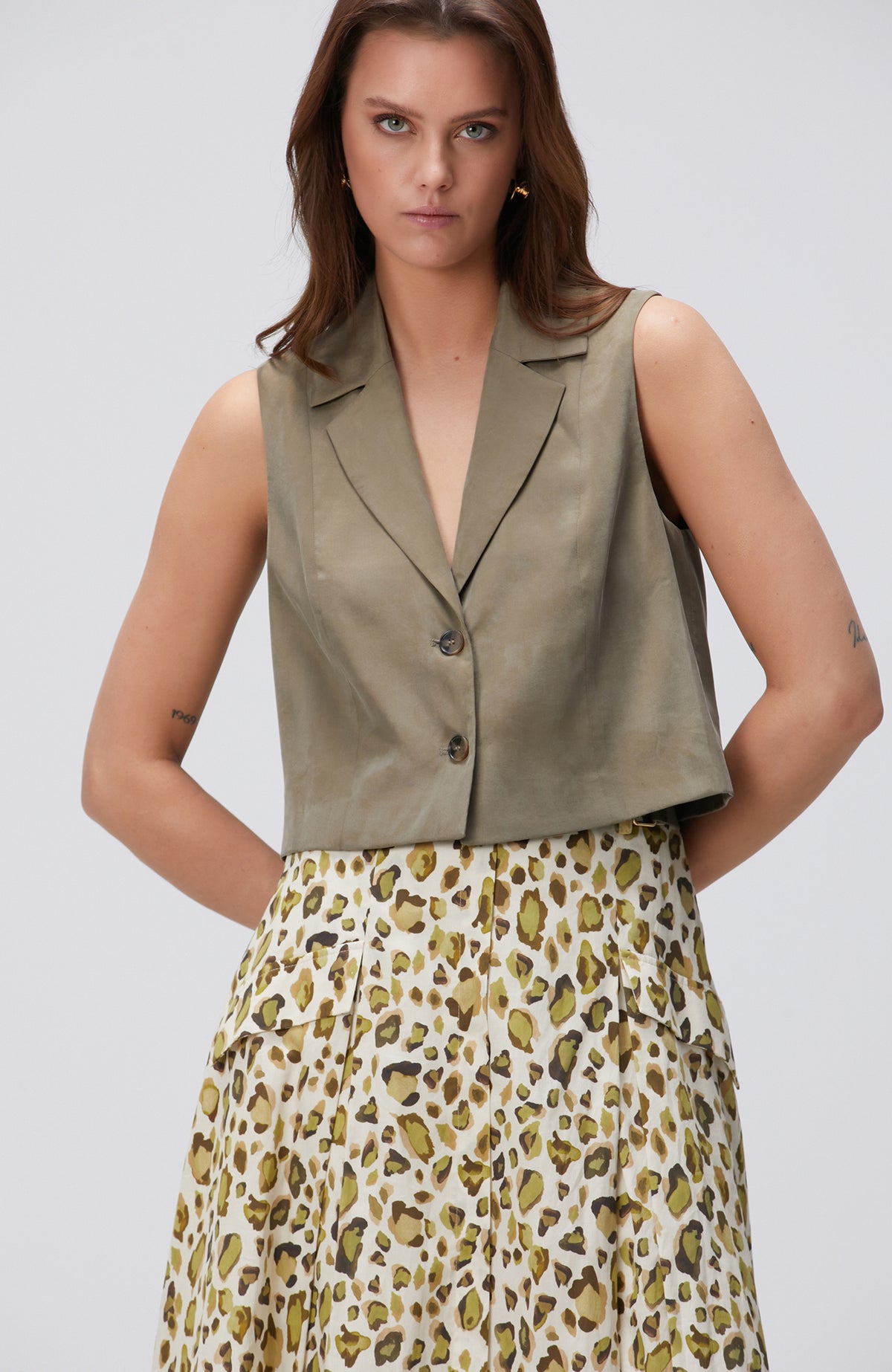 WOMEN'S Khaki Crop Vest