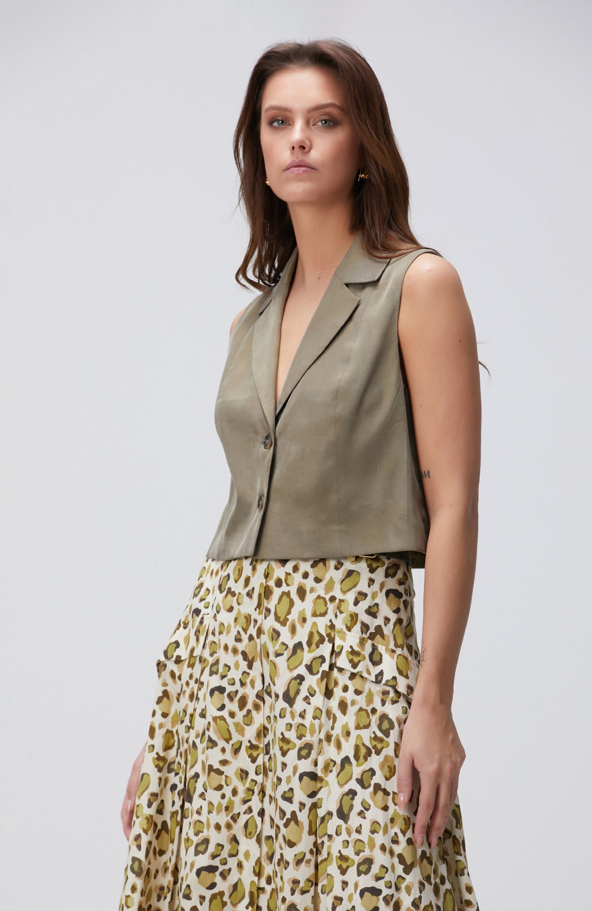 WOMEN'S Khaki Crop Vest