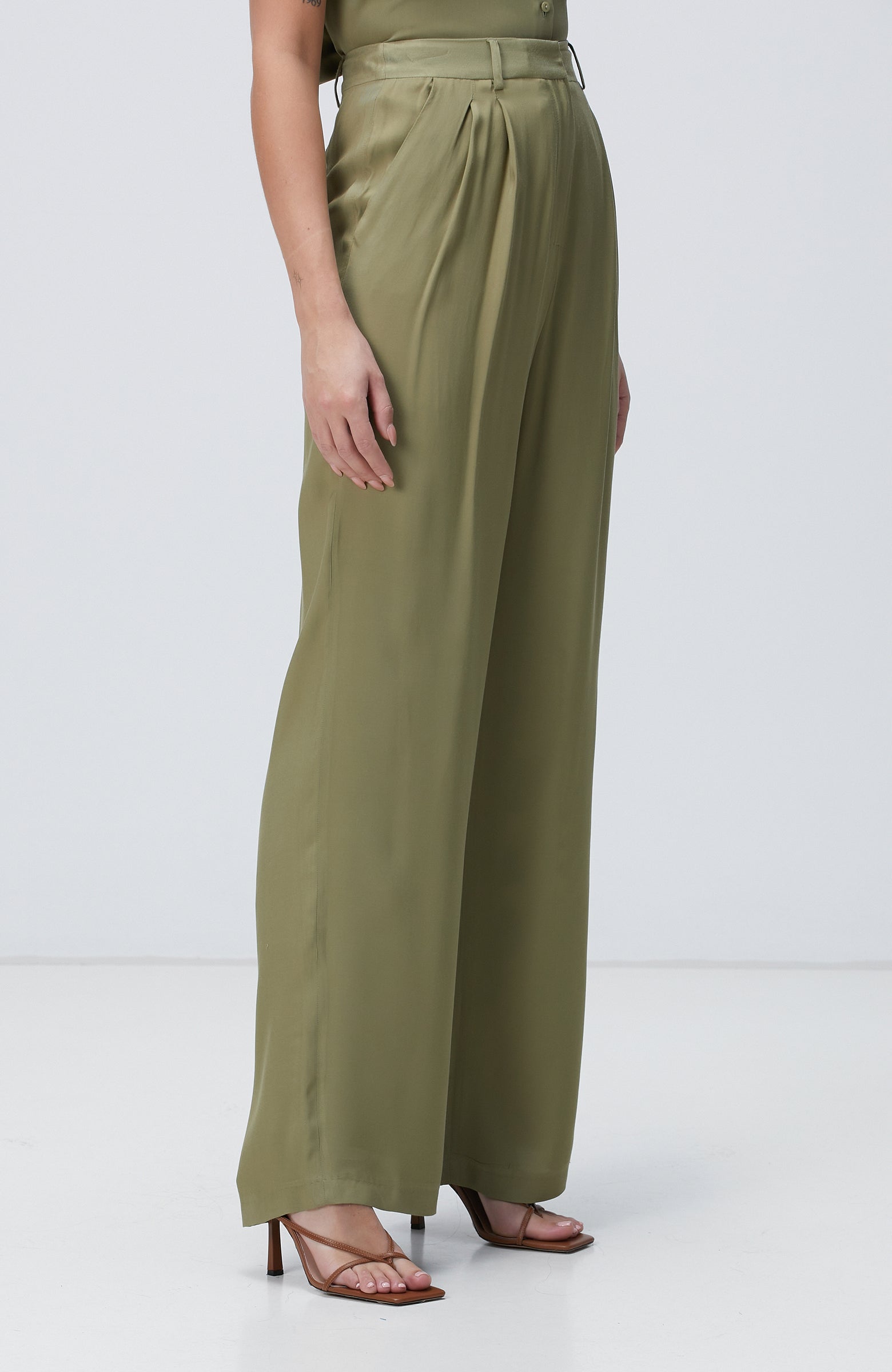 WOMEN'S Khaki Pants