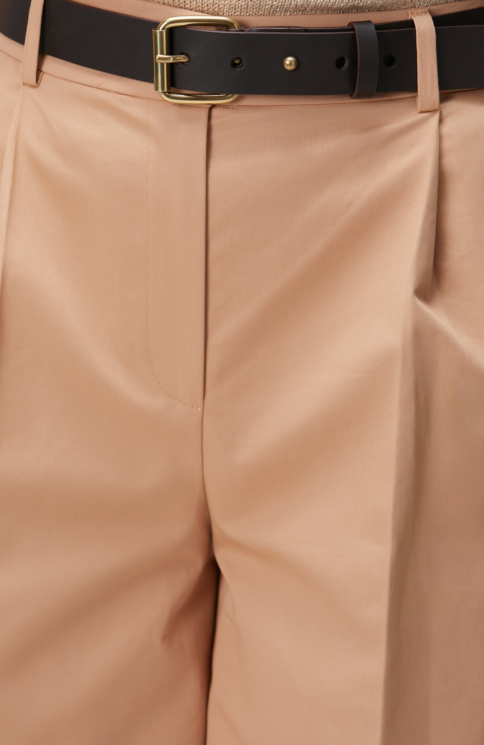 WOMEN'S Camel Shorts