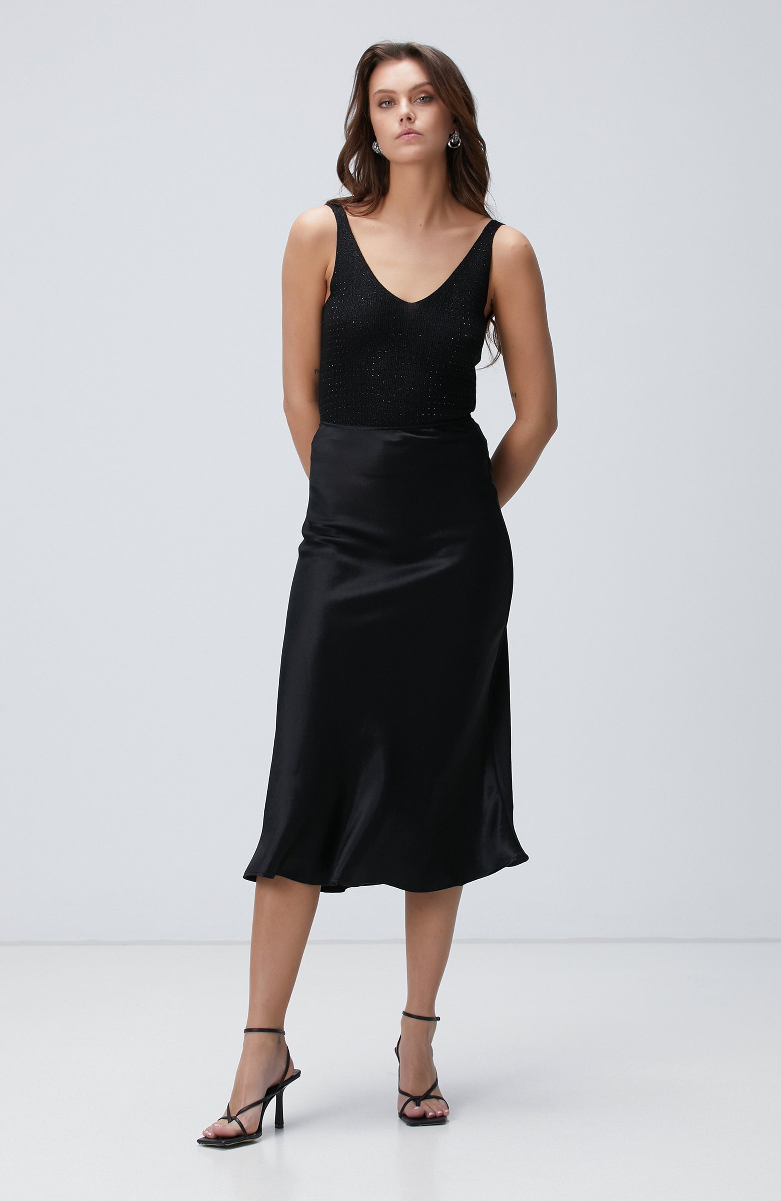 WOMEN'S Black Skirt