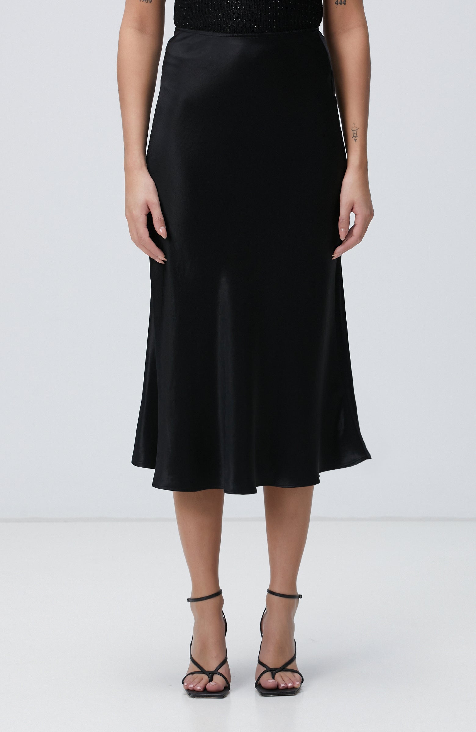 WOMEN'S Black Skirt