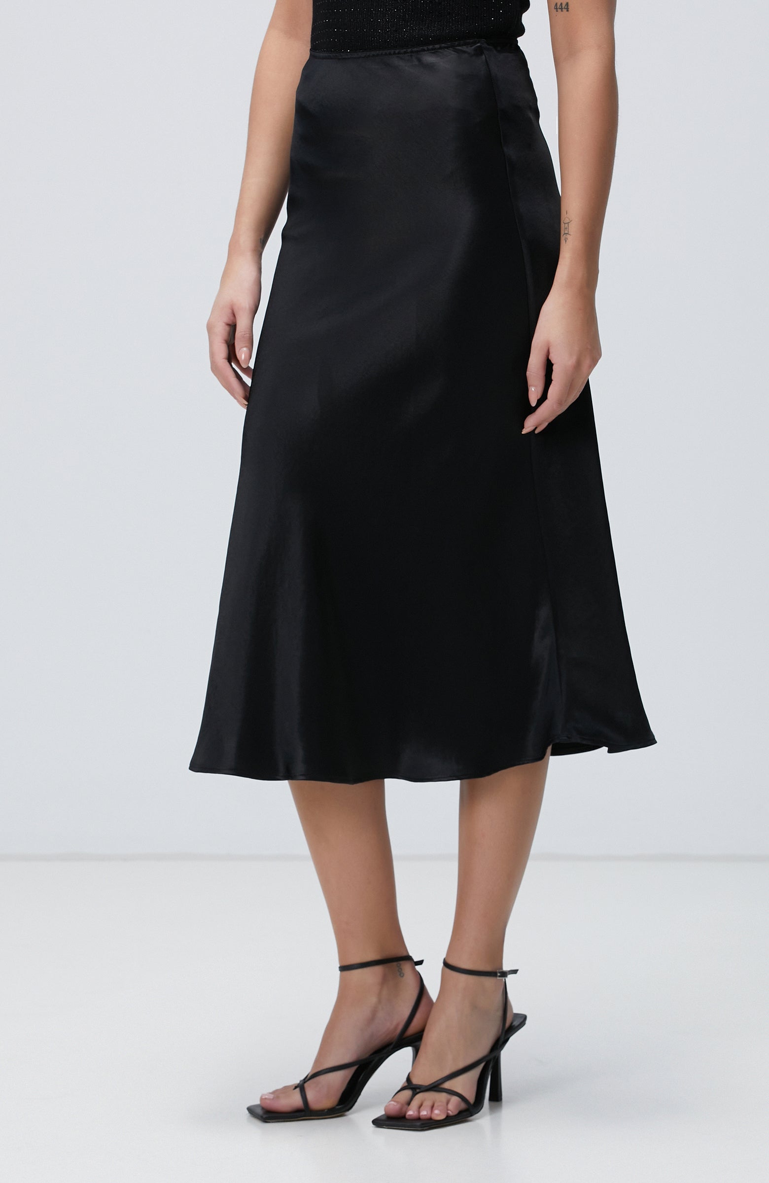 WOMEN'S Black Skirt
