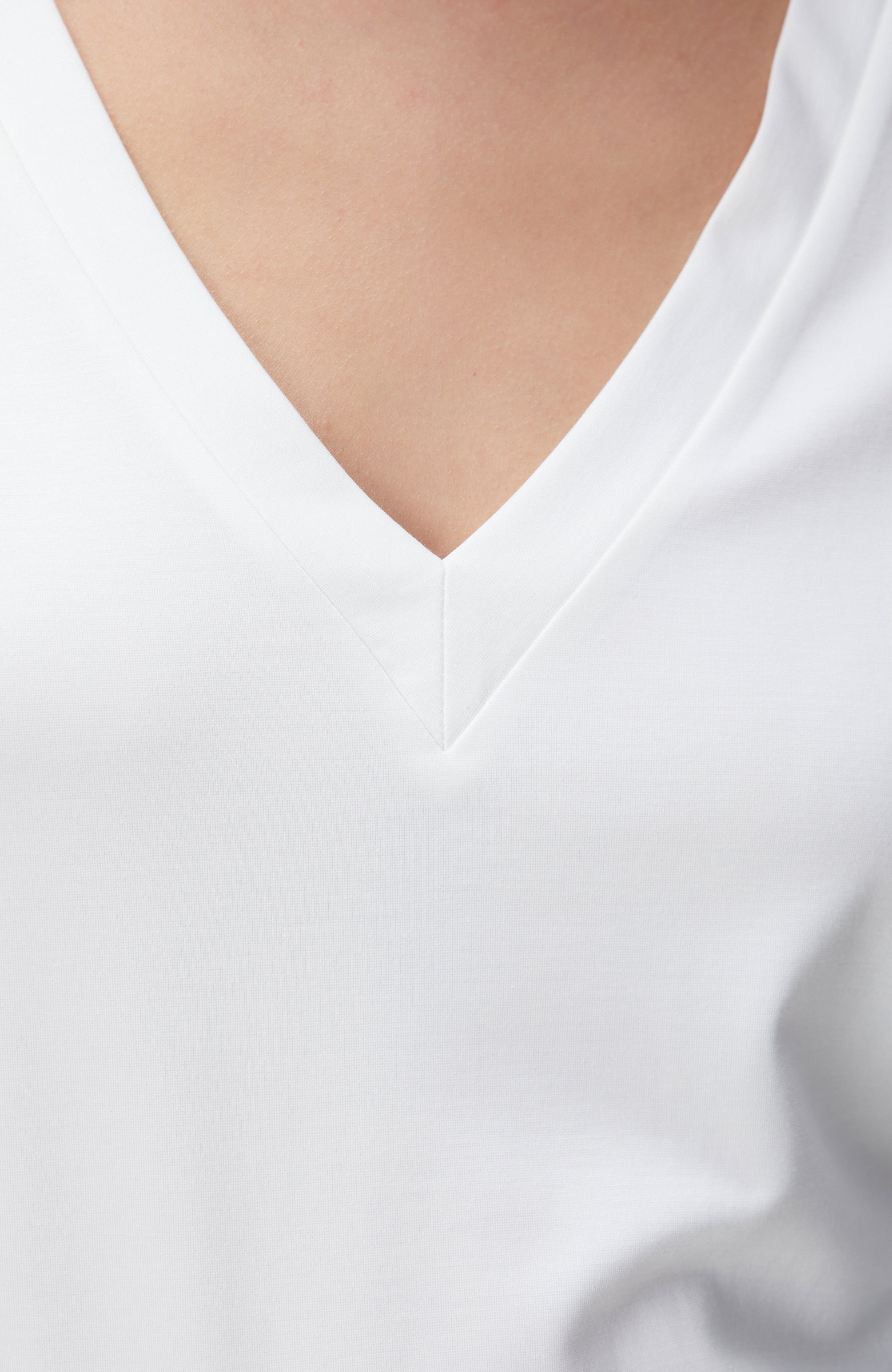 WOMEN'S Off-White T-Shirt