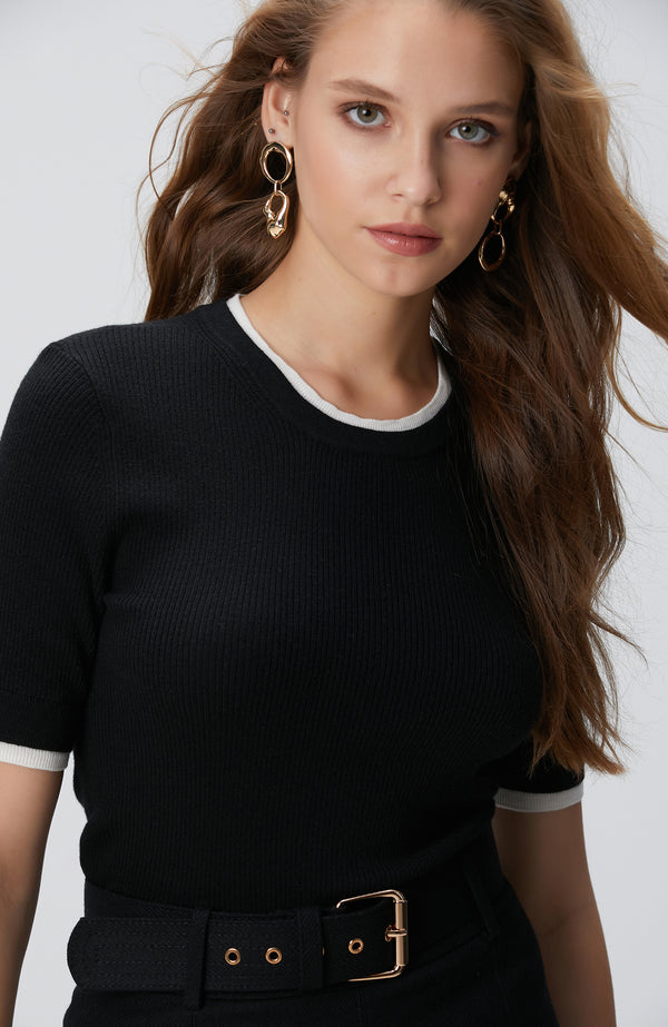 WOMEN'S Black Two-Tone Short Sleeve Knit Sweater