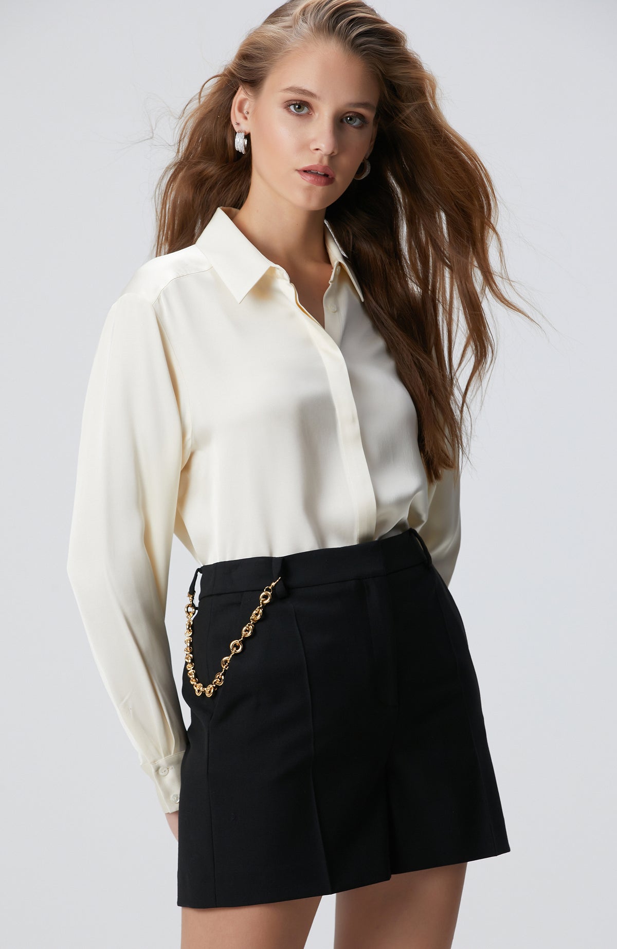 WOMEN'S Off-White Satin Shirt
