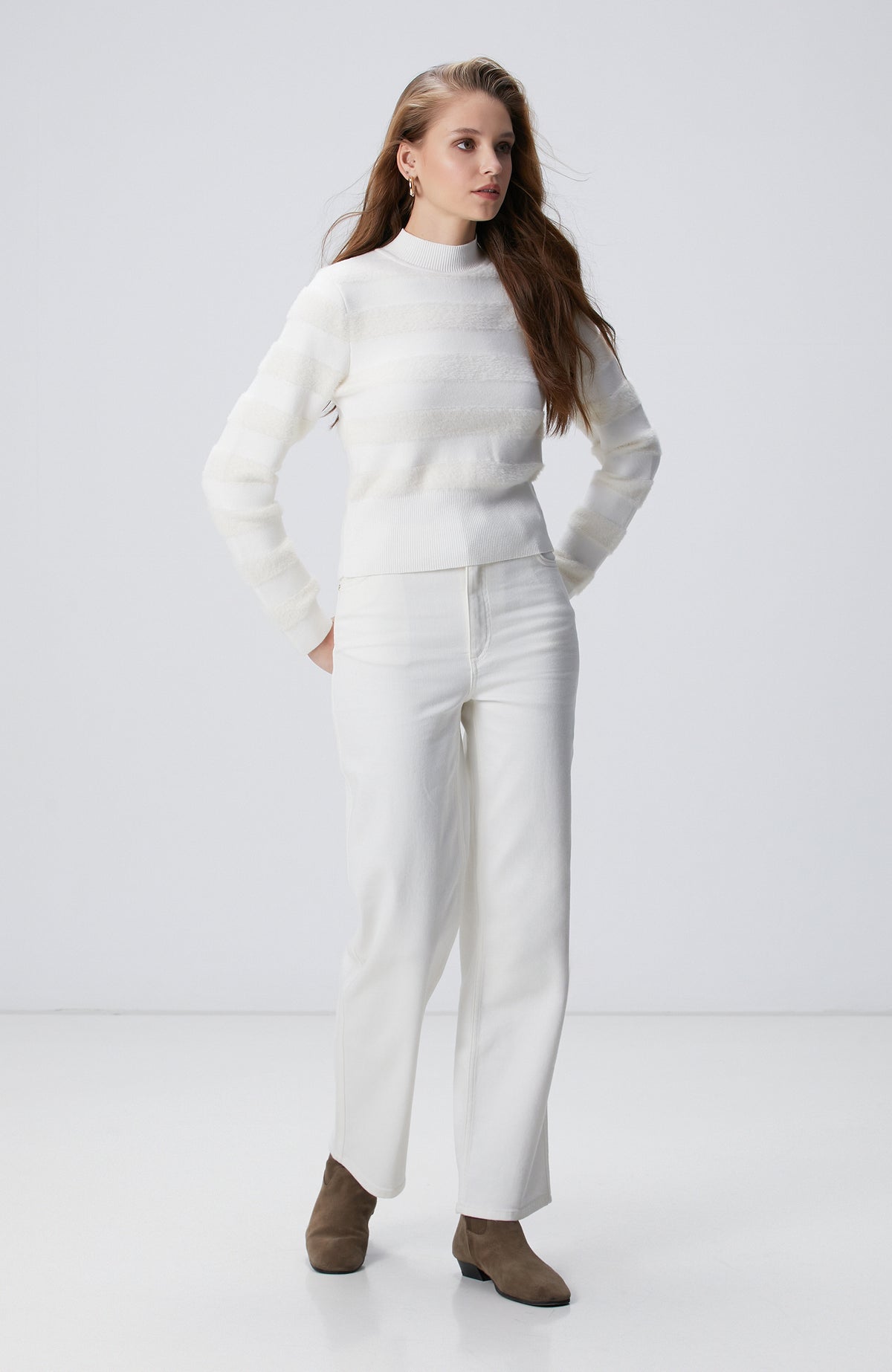 WOMEN'S Off-White Striped Knit Sweater