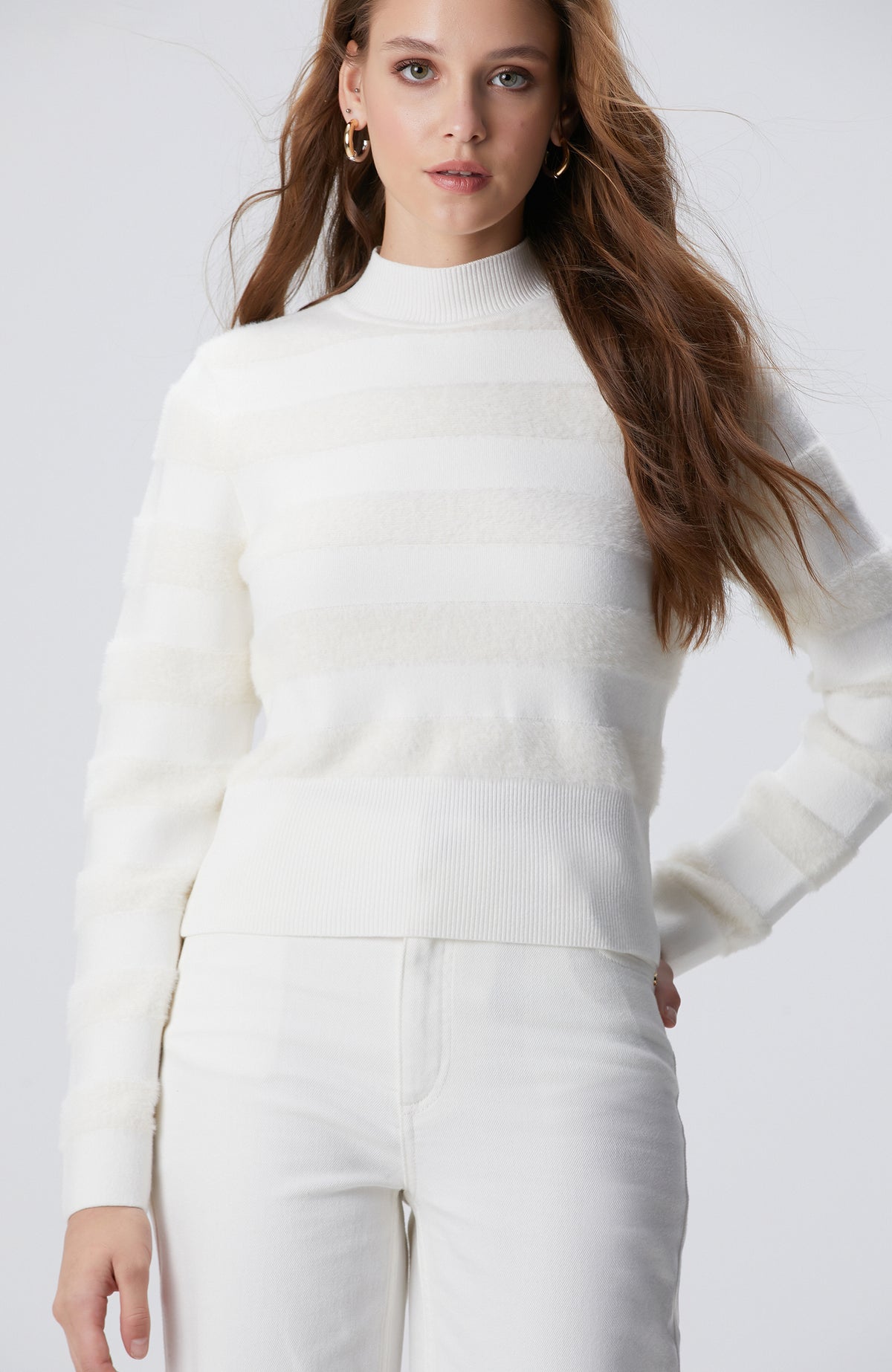 WOMEN'S Off-White Striped Knit Sweater