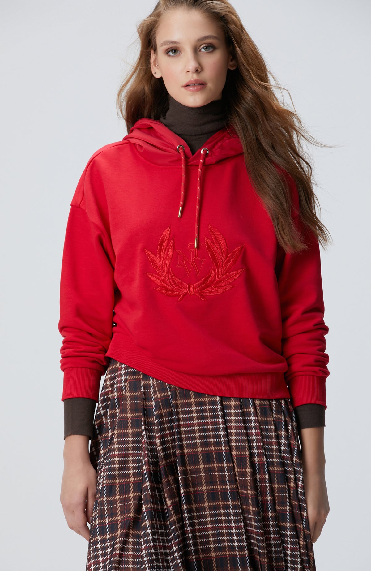 WOMEN'S Red Embroidery Detailed Sweatshirt