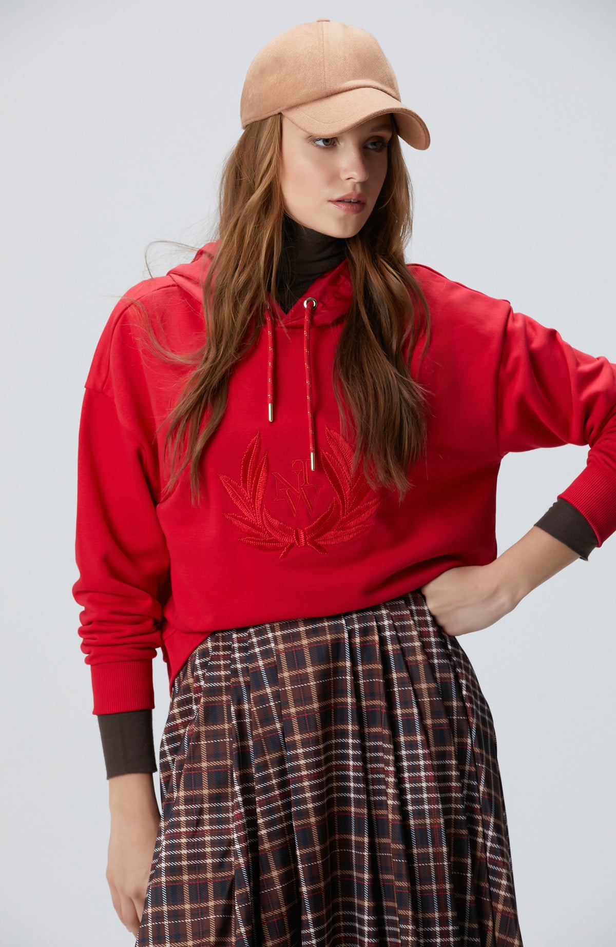 WOMEN'S Red Embroidery Detailed Sweatshirt