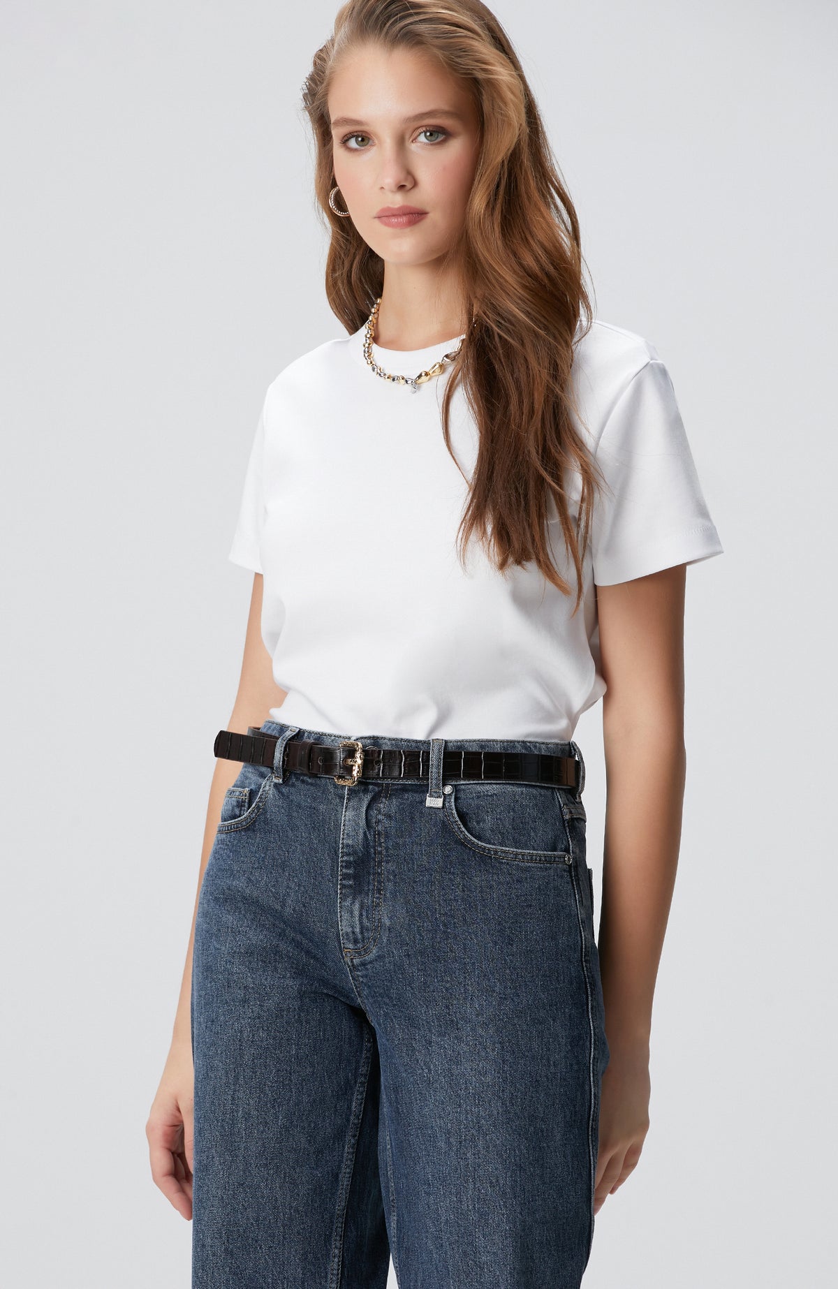 WOMEN'S Off-White Basic T-shirt